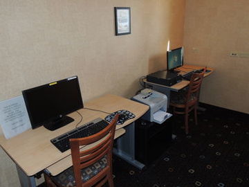 Express By Ihg 2* Fallon