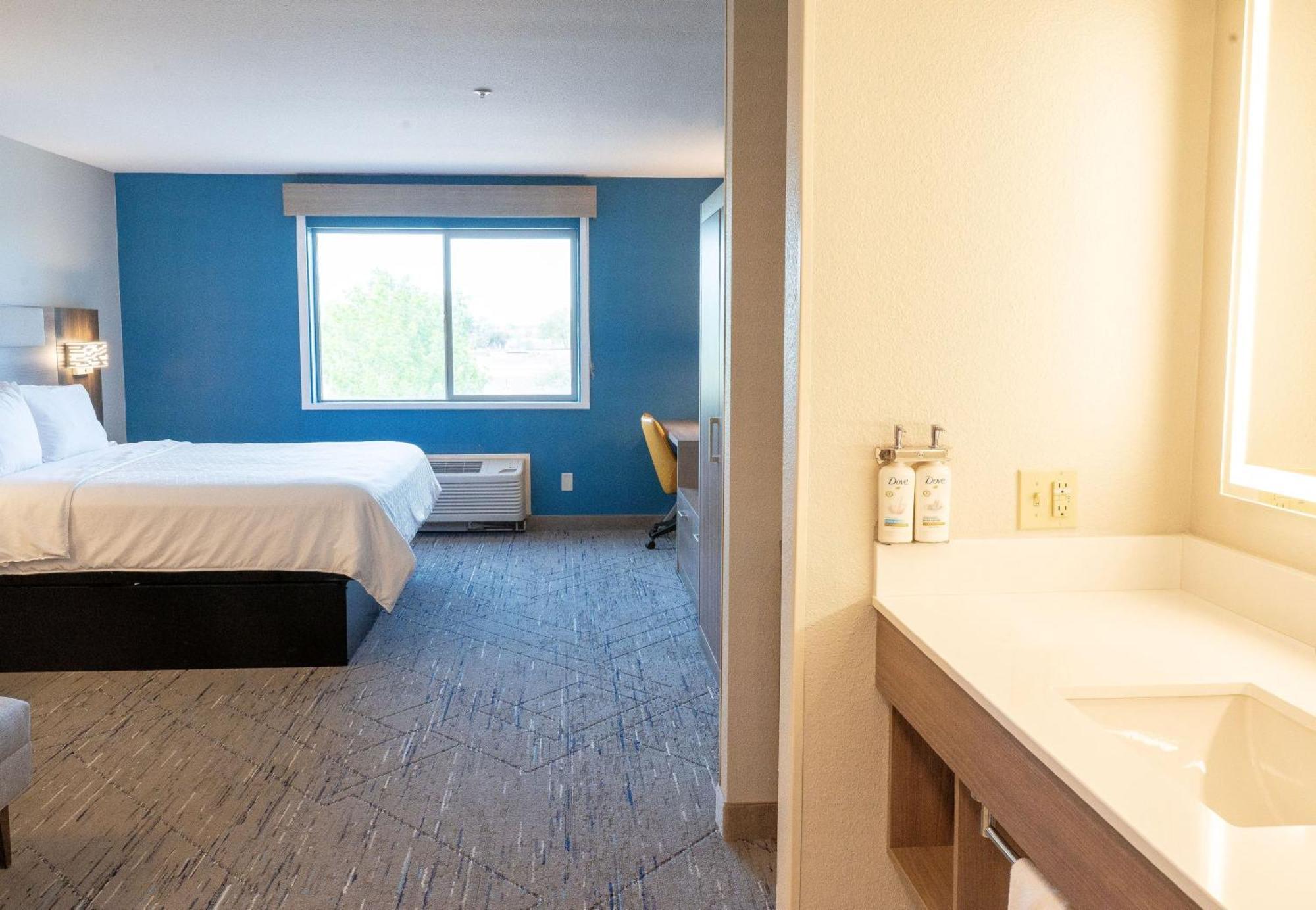 Express By Ihg Hotel