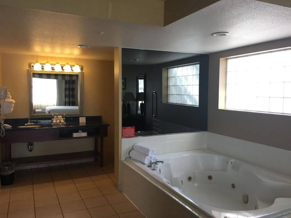 Express By Ihg Hotel