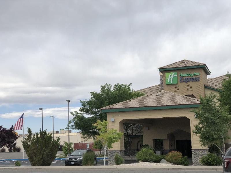 Express By Ihg Hotel Fallon